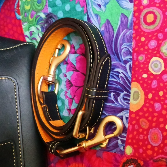 Gorgeous Black Leather Naomi Satchel - Picture 10 of 11